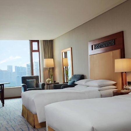 Renaissance Wuhan Hotel Exterior photo
