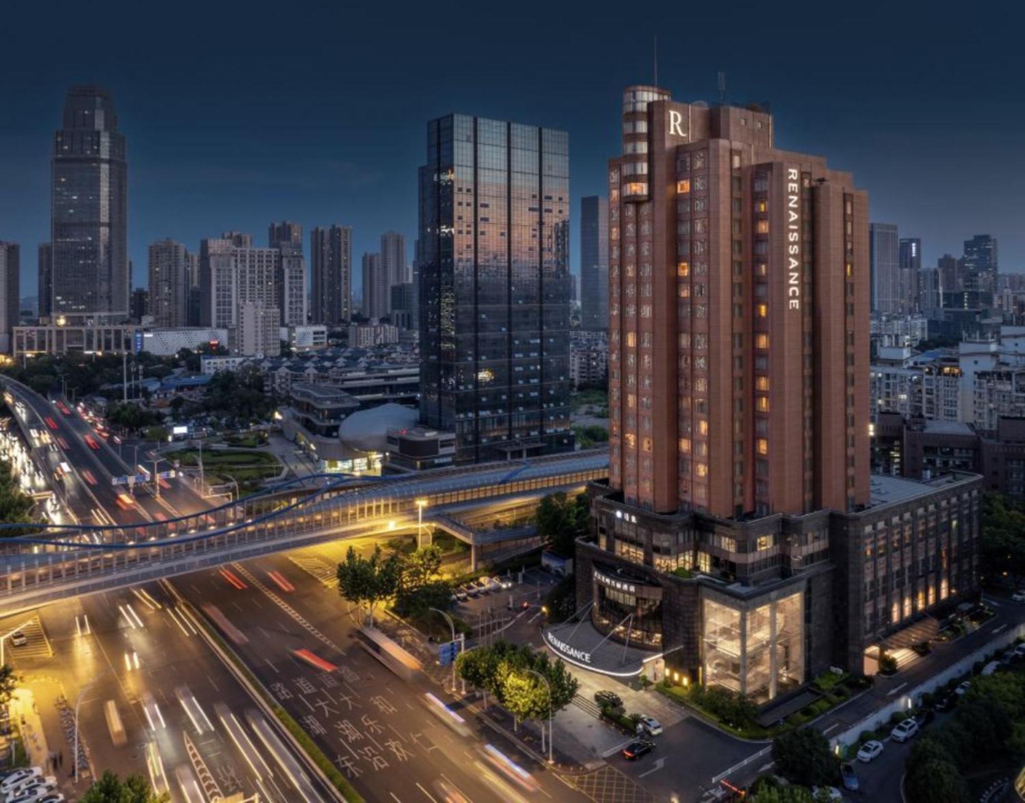 Renaissance Wuhan Hotel Exterior photo