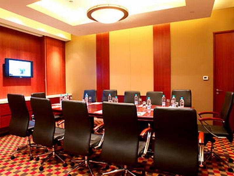 Renaissance Wuhan Hotel Facilities photo