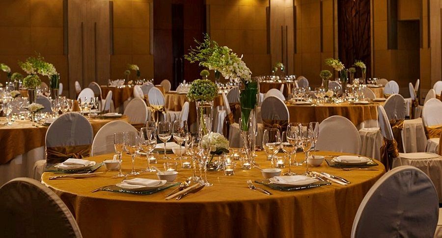 Renaissance Wuhan Hotel Exterior photo